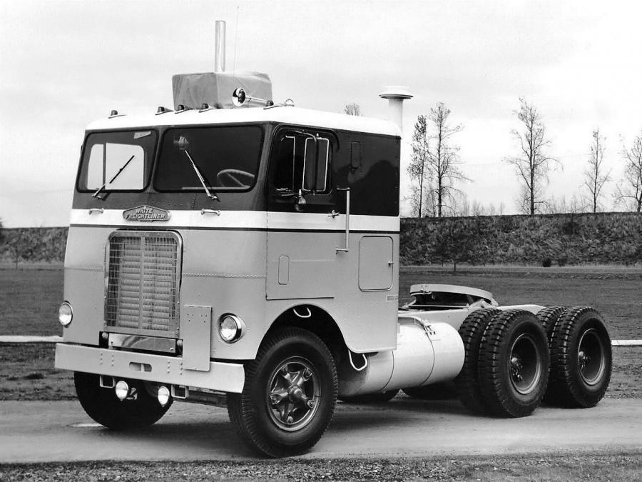 White-Freightliner WF8164T '1962